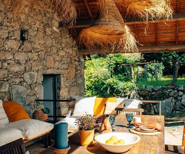 Villa Just Like - Quinta Da Cavada Em Vilar De Mouros *