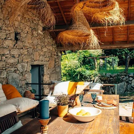 Villa Just Like - Quinta Da Cavada Em Vilar De Mouros *
